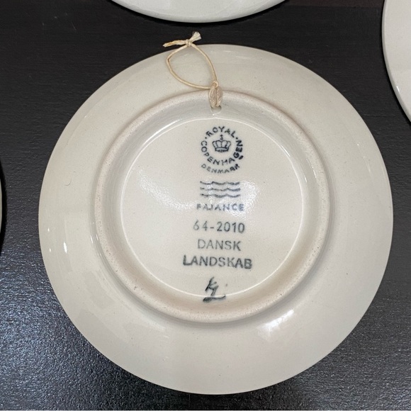 Vintage Royal Copenhagen Denmark Lot of 5 Blue & White 3”Decorative Mini Plates - Picture 15 of 15